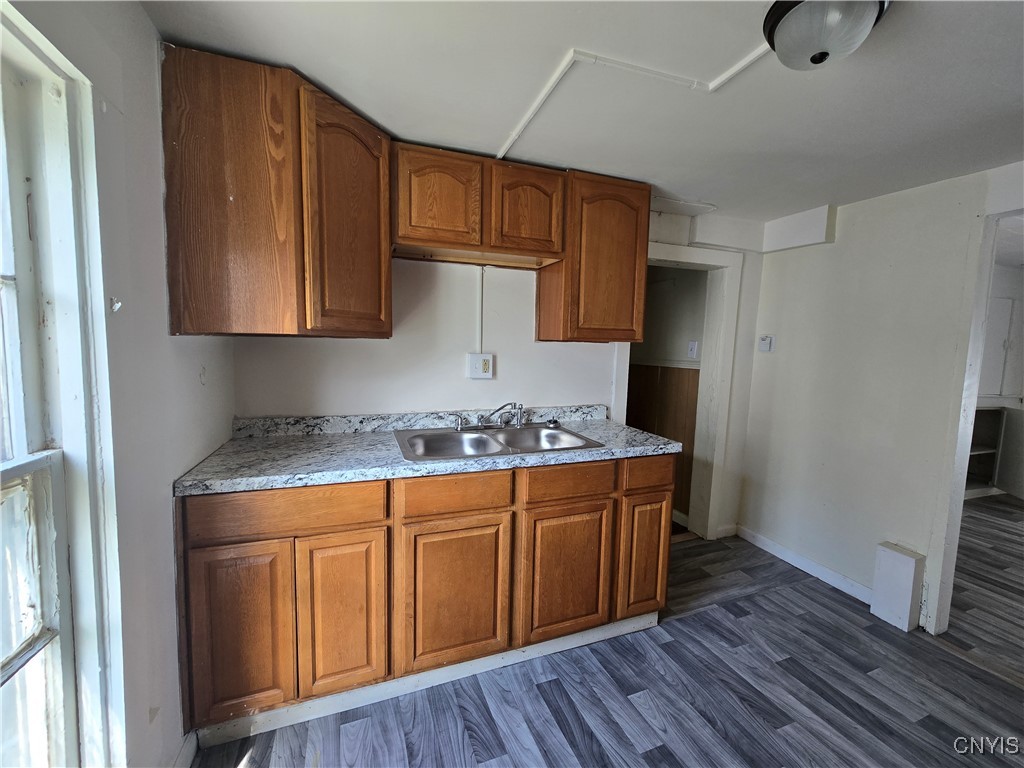 460 Shonnard Street Syracuse, NY 13204 - Photo 27 of 45