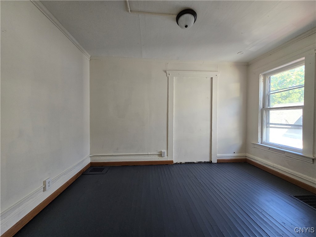 460 Shonnard Street Syracuse, NY 13204 - Photo 30 of 45