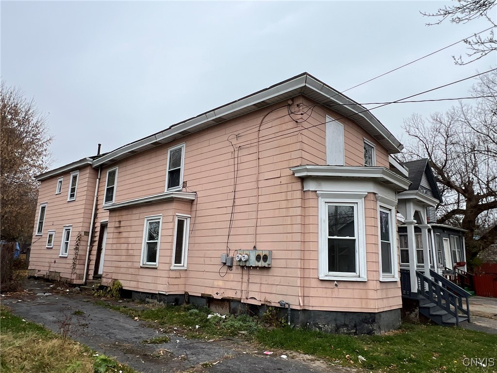 460 Shonnard Street Syracuse, NY 13204 - Photo 3 of 45