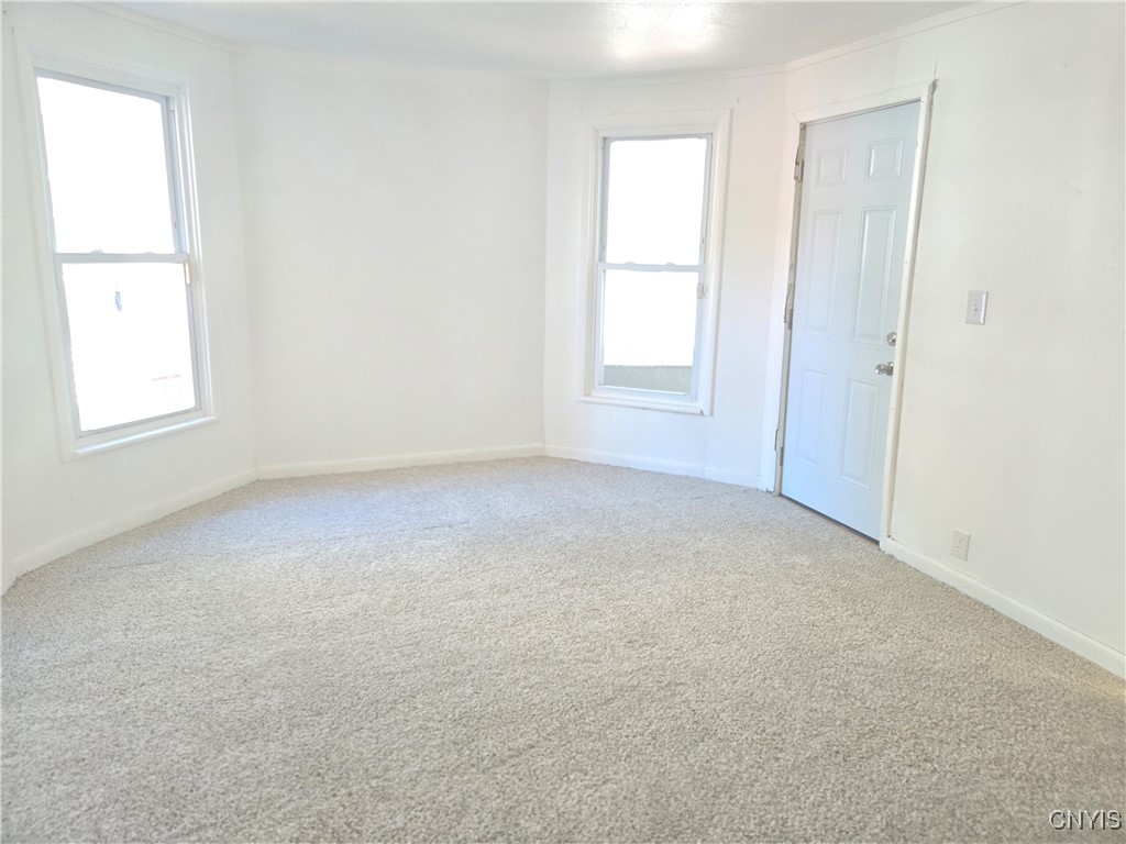 460 Shonnard Street Syracuse, NY 13204 - Photo 7 of 45