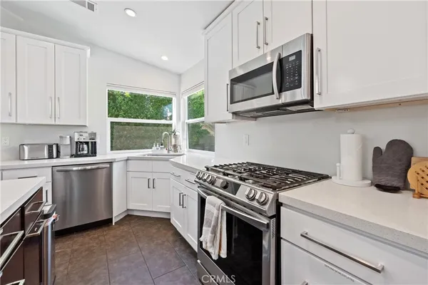 $3,225 | 80695 Columbia Avenue, Indio, CA 92201