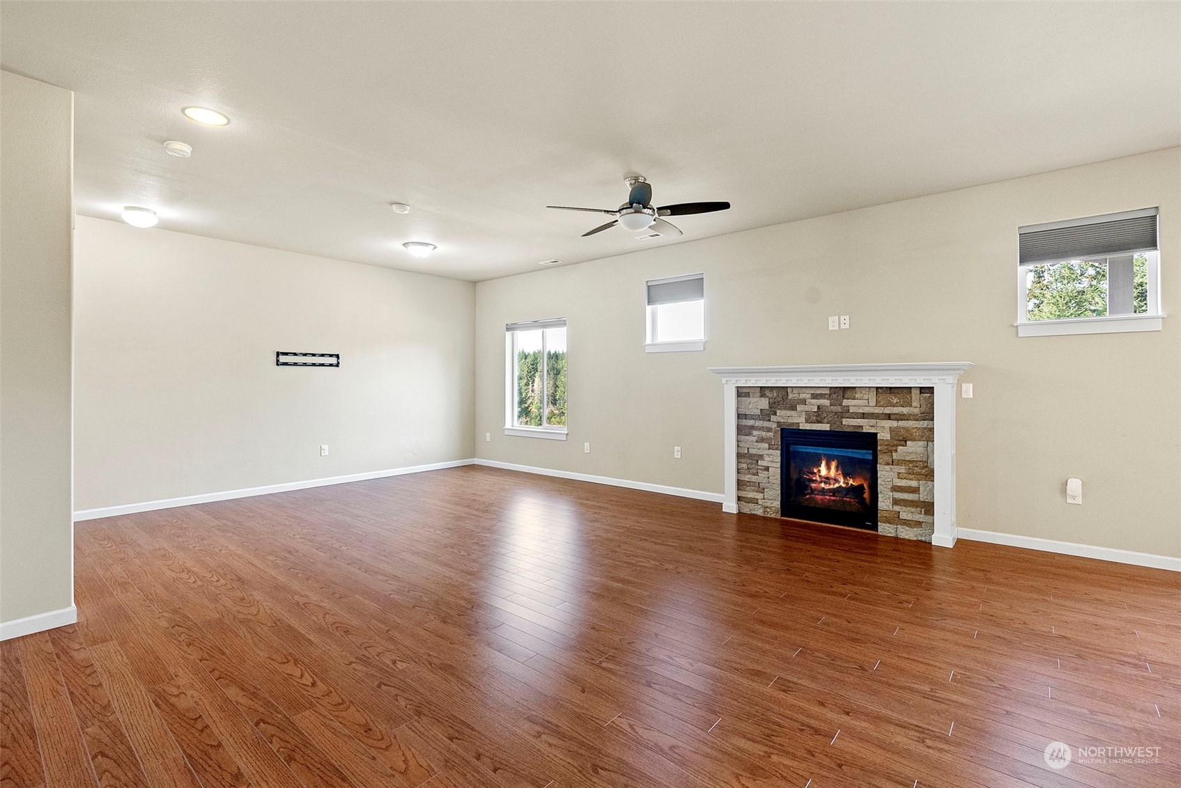 561 East Soderberg Road Allyn, WA 98524 - Photo 7 of 40 Gallery Image 7