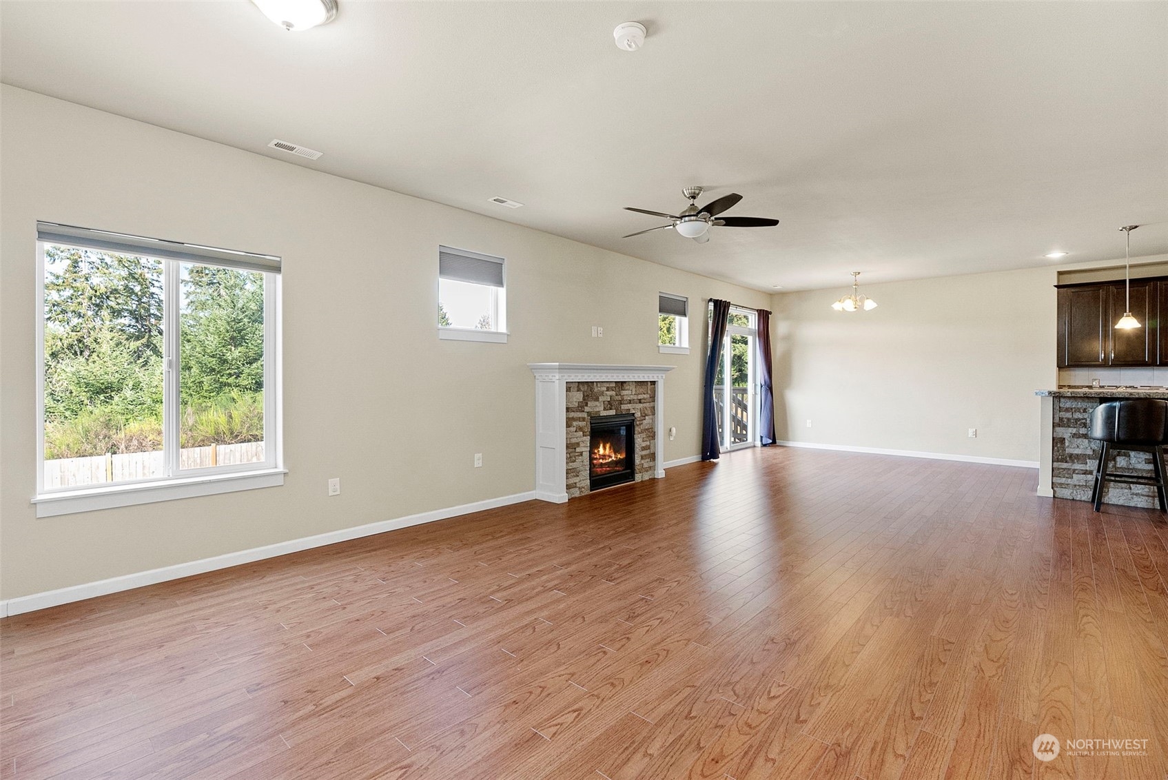 561 East Soderberg Road Allyn, WA 98524 - Photo 10 of 40 Gallery Image 10