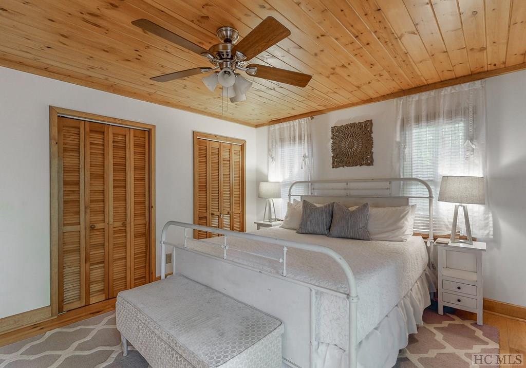100 Wyanoak Road Highlands, NC 28741 - Photo 24 of 29 Gallery Image 24