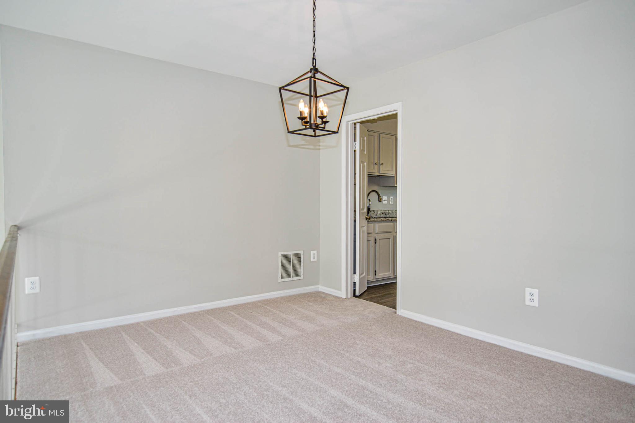 8007 Edinburgh Drive Springfield, VA 22153 - Photo 8 of 40