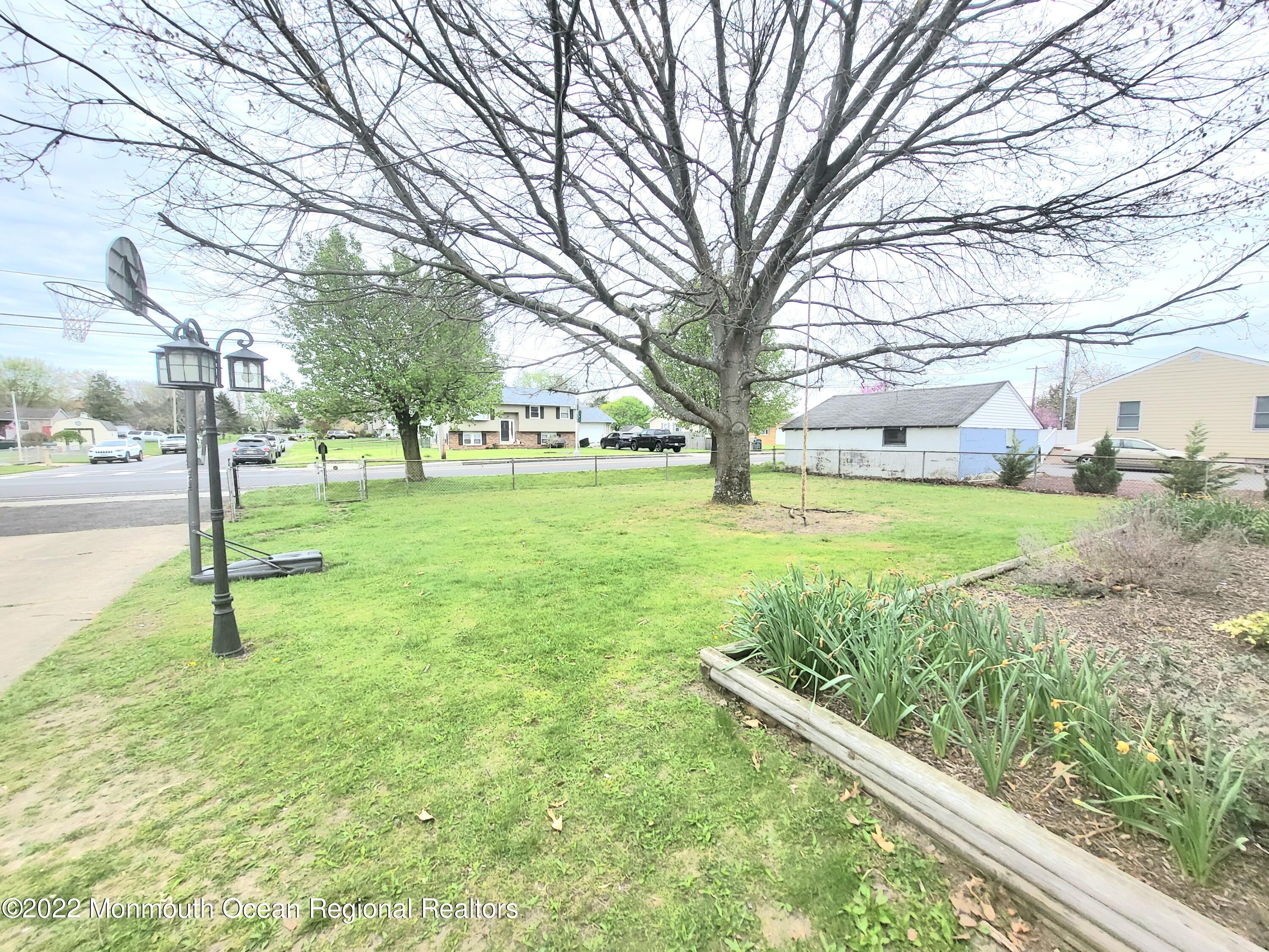 14 Bunting Bridge Road Cookstown, NJ 08511 - Photo 2 of 22 20220423_154725