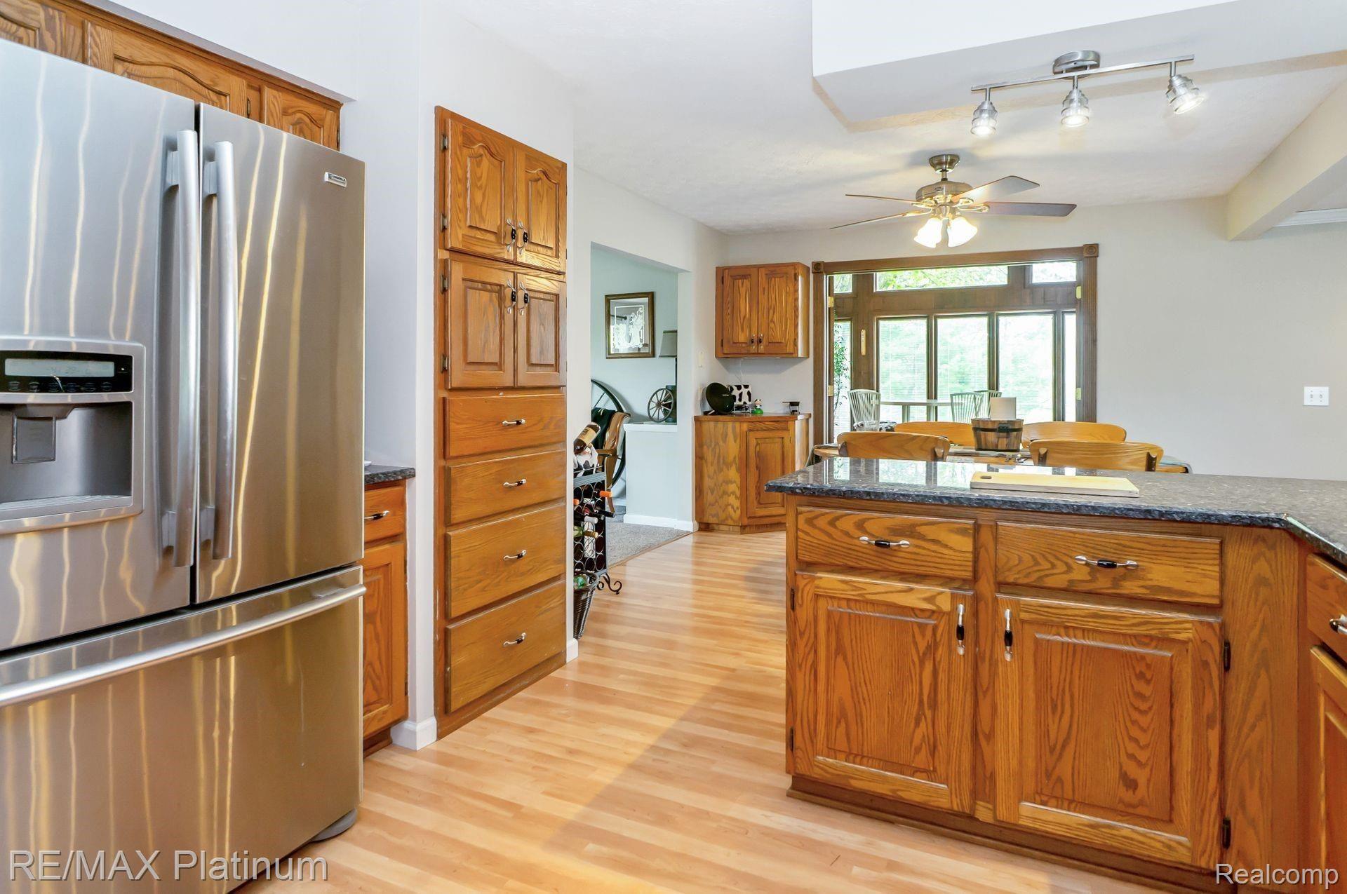 4774 West Coon Lake Road Howell, MI 48843 - Photo 9 of 36 10.jpg