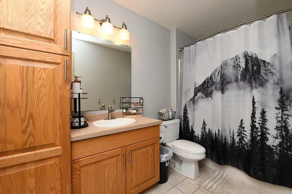 $289,000 | 4254 39 1/2 Avenue South, Fargo, ND 58104