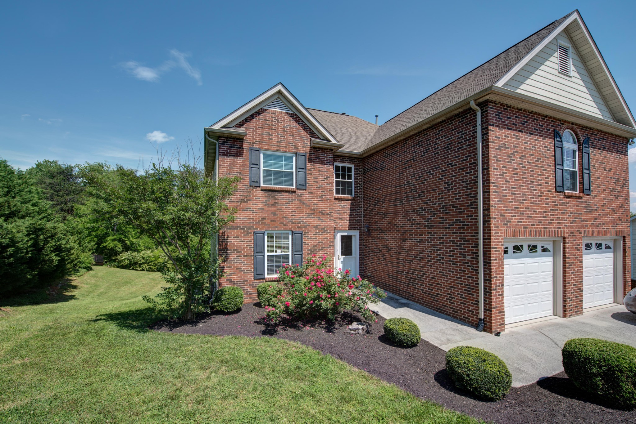 1808 Falling Waters Road Knoxville, TN 37922 - Photo 3 of 34 Gallery Image 3