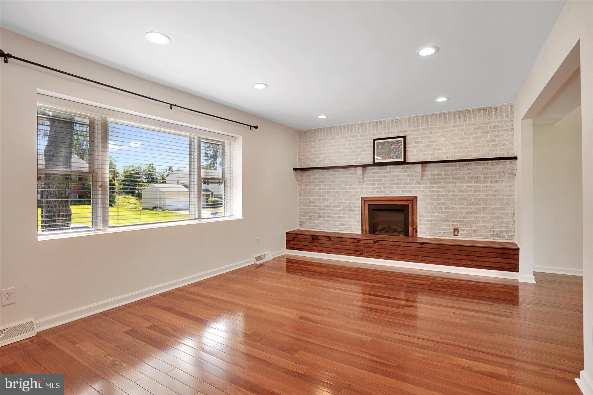 421 Gilmor Road Joppa, MD 21085 - Photo 4 of 28 Gallery Image 4