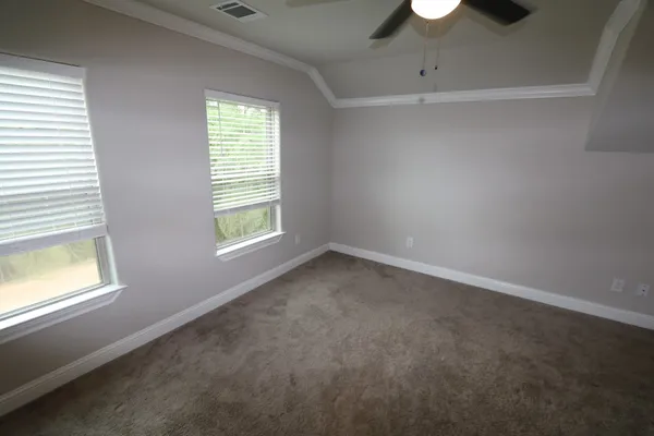 $2,850 | 150 Harbour Town Circle, Montgomery, TX 77356