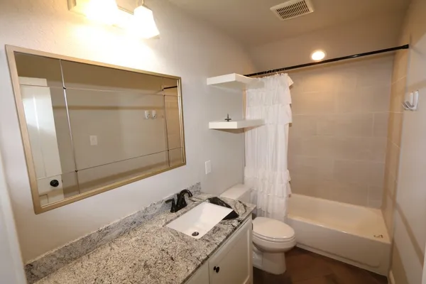 $2,850 | 150 Harbour Town Circle, Montgomery, TX 77356