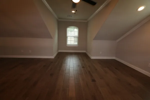 $2,850 | 150 Harbour Town Circle, Montgomery, TX 77356