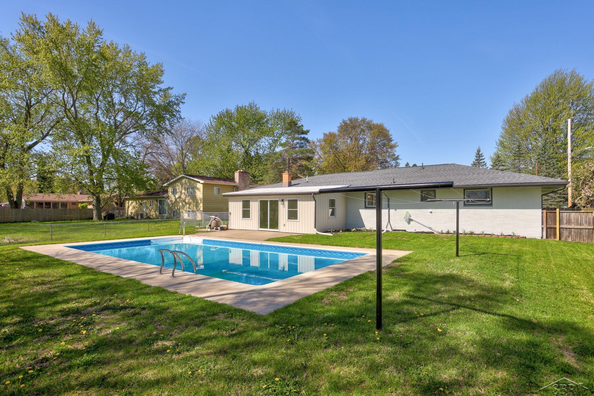 3950 North Thomas Road Freeland, MI 48623 - Photo 35 of 38