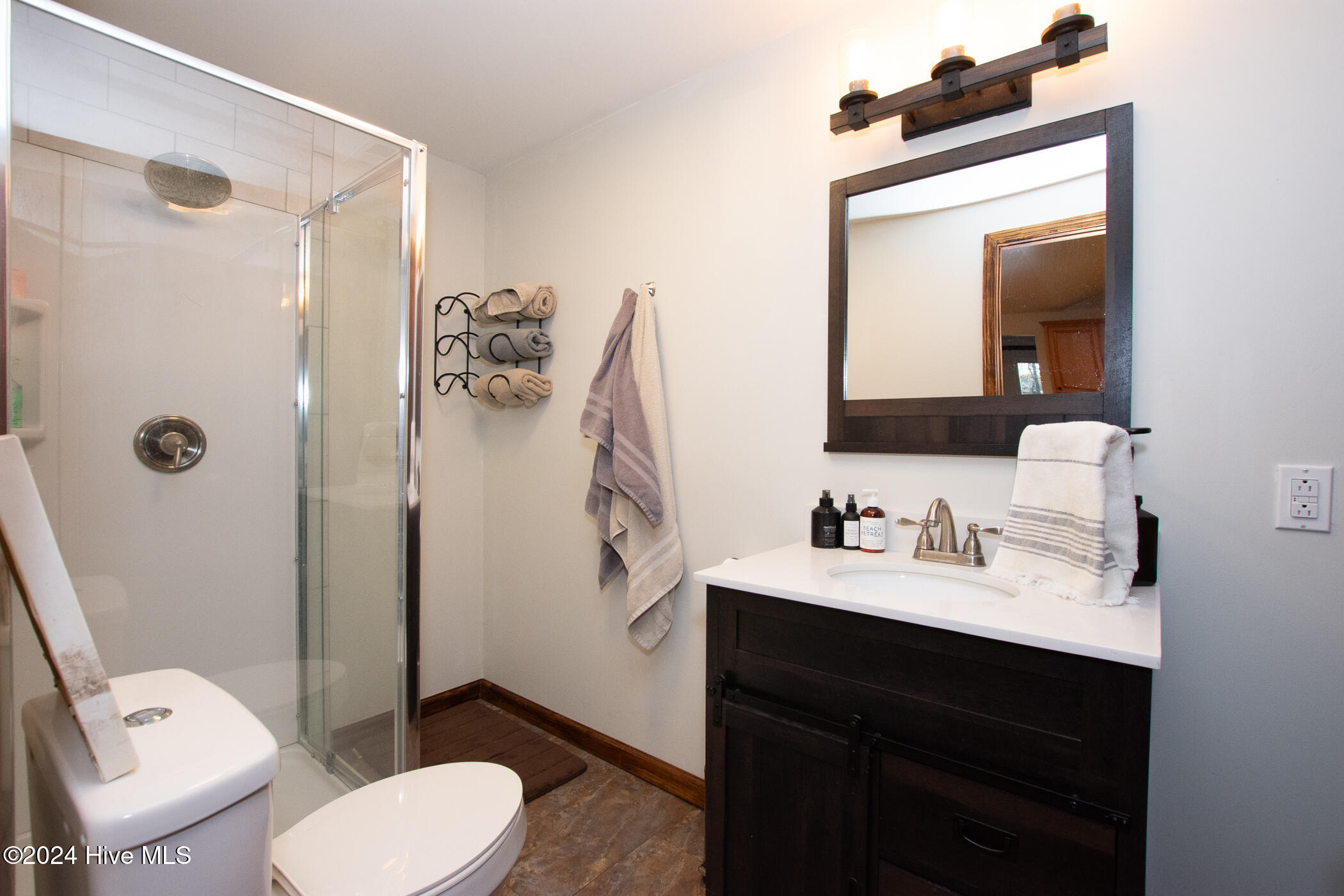 166 Verona Road Jacksonville, NC 28540 - Photo 31 of 52 Entering the main bathroom