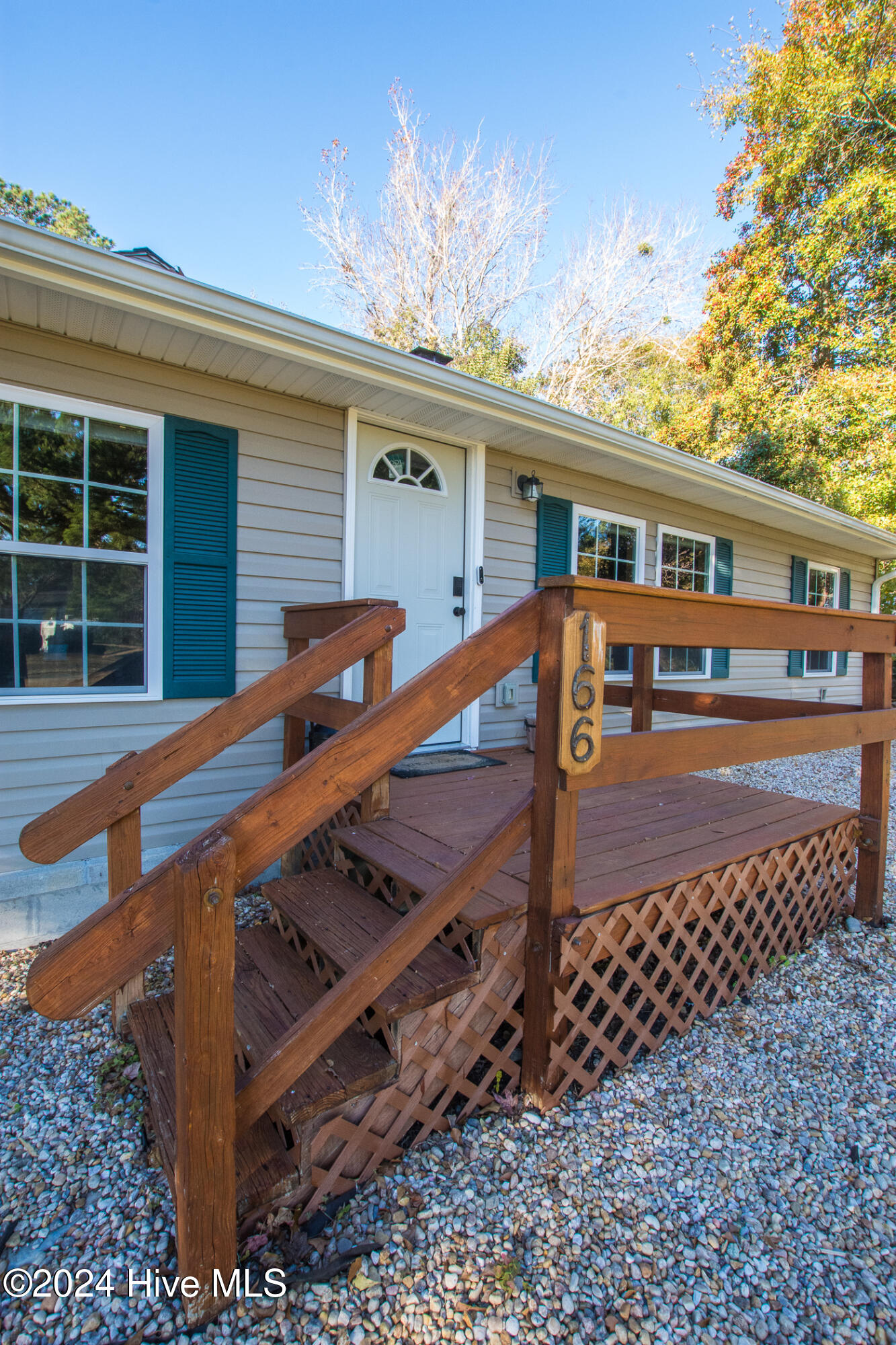 166 Verona Road Jacksonville, NC 28540 - Photo 6 of 52 Come on inside the front door!