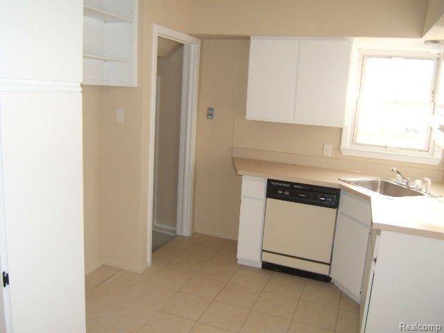 17604 Reno Street Riverview, MI 48193 - Photo 3 of 6 17046 Reno 002