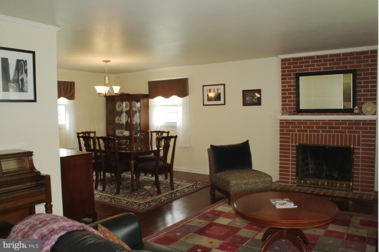 210 Margate Road Lutherville-Timonium, MD 21093 - Photo 12 of 19 Dining Room from living room