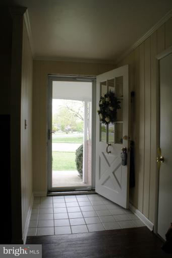 210 Margate Road Lutherville-Timonium, MD 21093 - Photo 18 of 19 Foyer