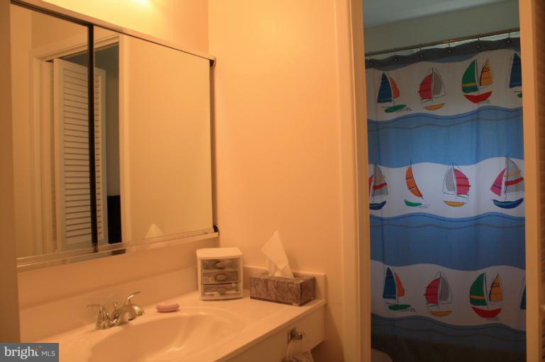 210 Margate Road Lutherville-Timonium, MD 21093 - Photo 3 of 19 Large master bath