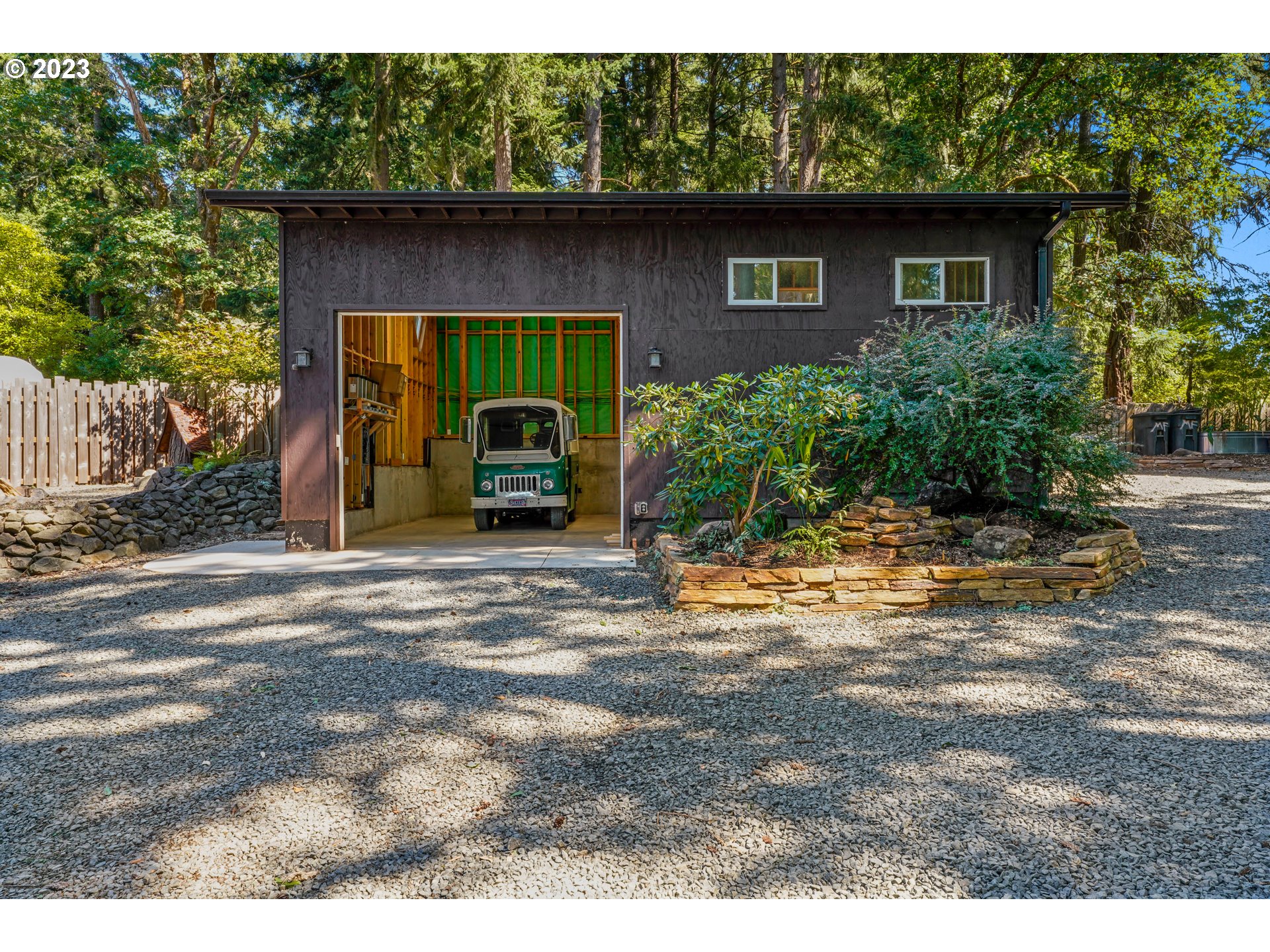 89136 Conrad Road Veneta, OR 97487 - Photo 39 of 43 Garage