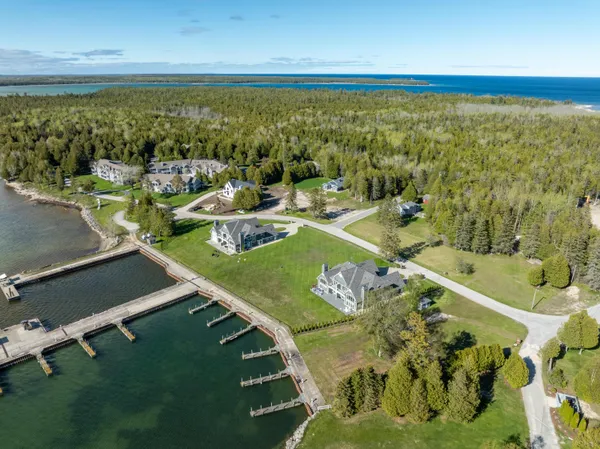 $1,149,000 | 8111 Harbor Lane, Unit 101, Baileys Harbor, WI 54202