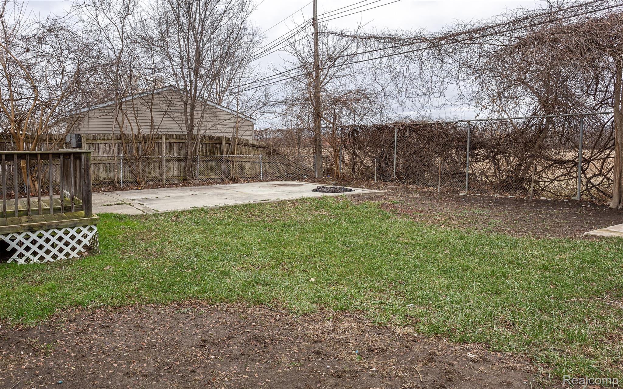 29966 Spring Arbor Drive Inkster, MI 48141 - Photo 9 of 27 29966 spring arbor exteriors (8).jpg