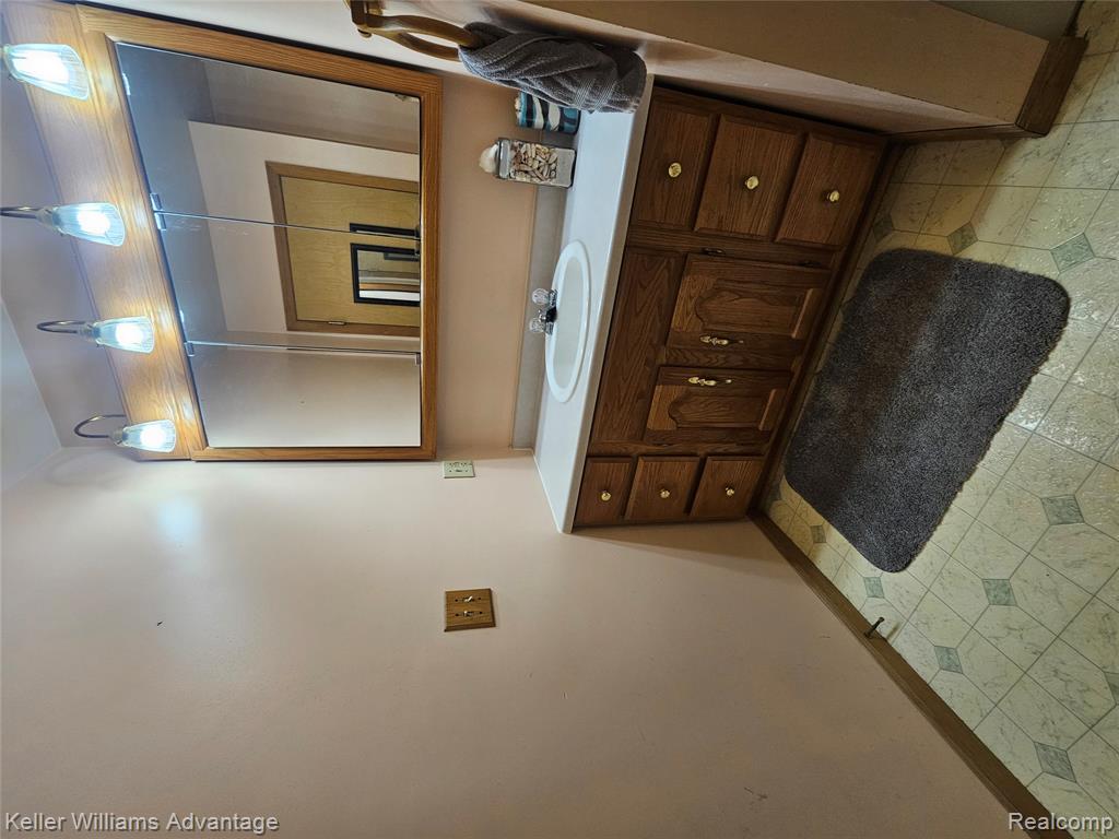 2219 Gray Road Lapeer, MI 48446 - Photo 12 of 15 Gallery Image 12