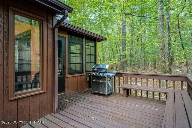 $459,000 | 1119 Kensington Drive, East Stroudsburg, PA 18301