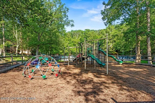 $459,000 | 1119 Kensington Drive, East Stroudsburg, PA 18301