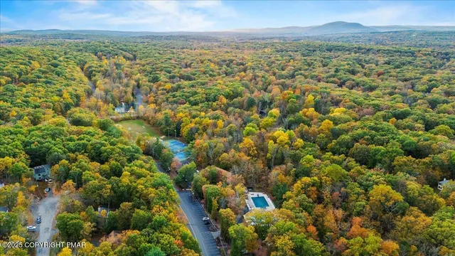 $459,000 | 1119 Kensington Drive, East Stroudsburg, PA 18301