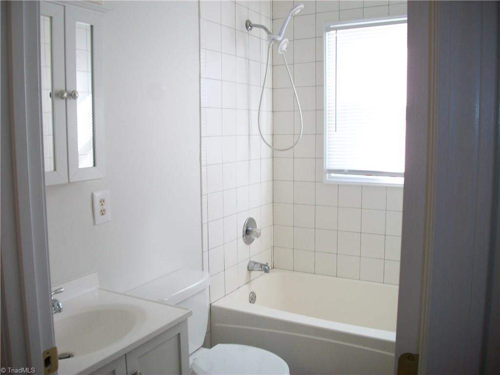 785 Light Road Thomasville, NC 27360 - Photo 11 of 21 BATHROOM/TILE SHOWER/NATURAL LIGHT