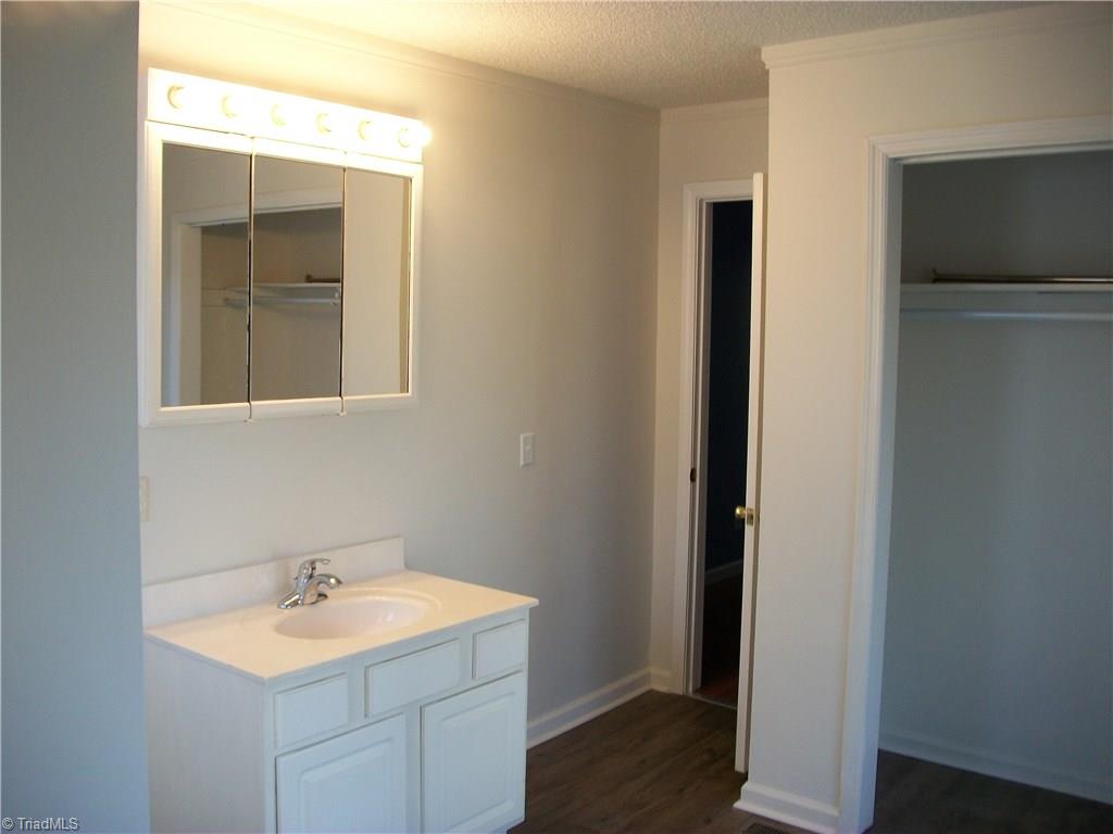 785 Light Road Thomasville, NC 27360 - Photo 16 of 21 MASTER BATHROOM/NEW LAMINATE FLOOR/FRESH PAINT