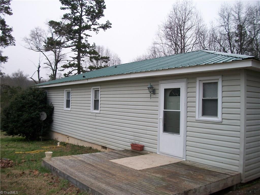 785 Light Road Thomasville, NC 27360 - Photo 3 of 21 FRONT