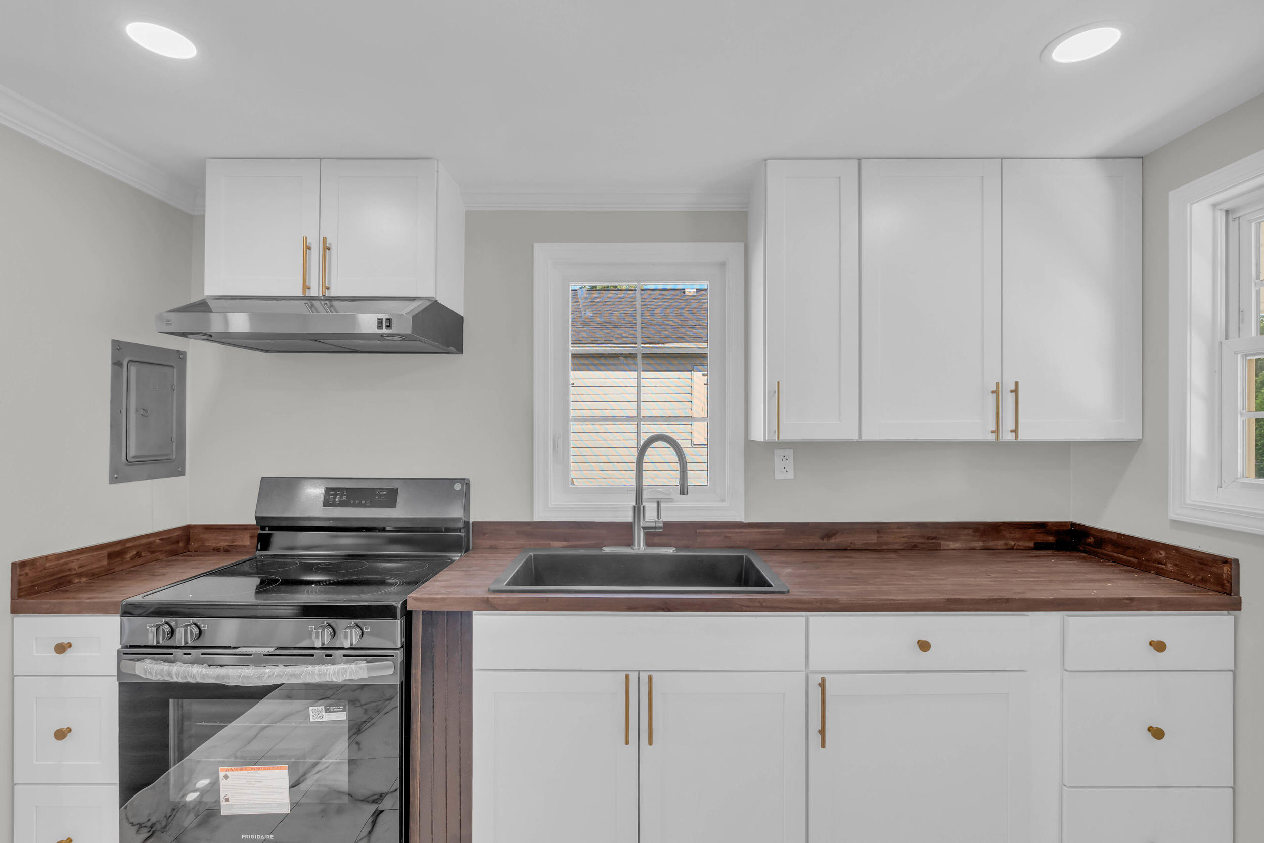 676 West Rhea Avenue Spring City, TN 37381 - Photo 11 of 28 676 w rhea ave-8