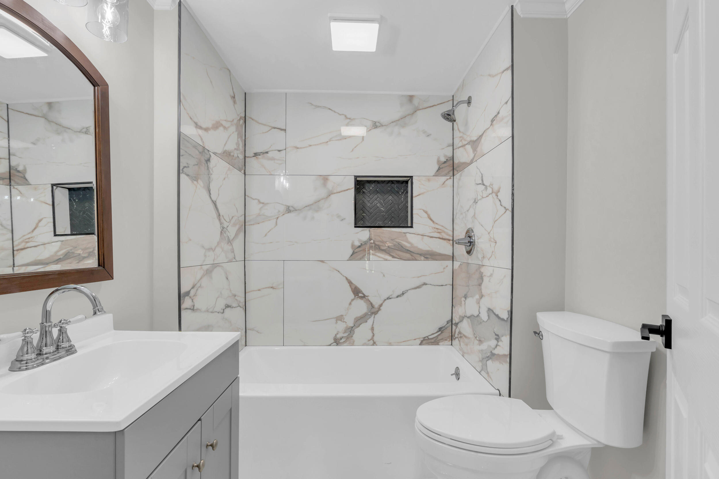 676 West Rhea Avenue Spring City, TN 37381 - Photo 4 of 28 676 w rhea ave-14