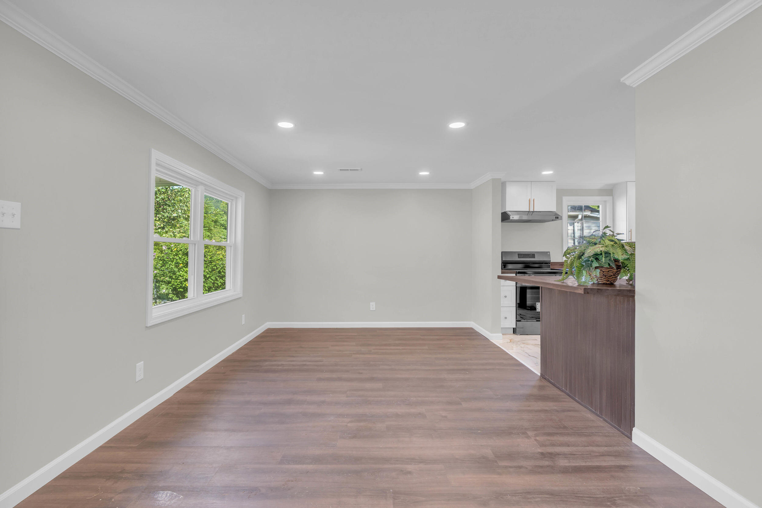 676 West Rhea Avenue Spring City, TN 37381 - Photo 8 of 28 676 w rhea ave-5