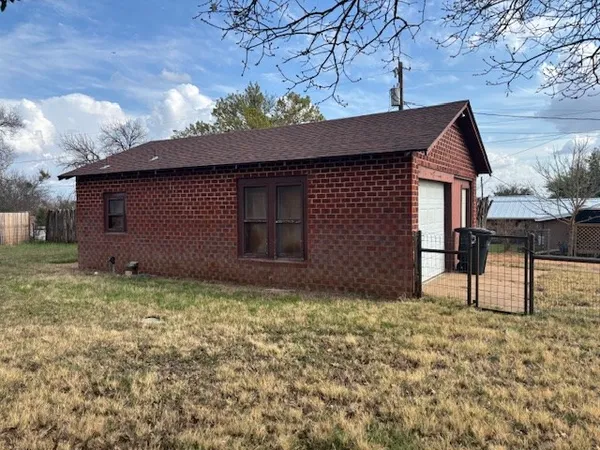 $364,900 | 931 Doole Street, Mason, TX 76856