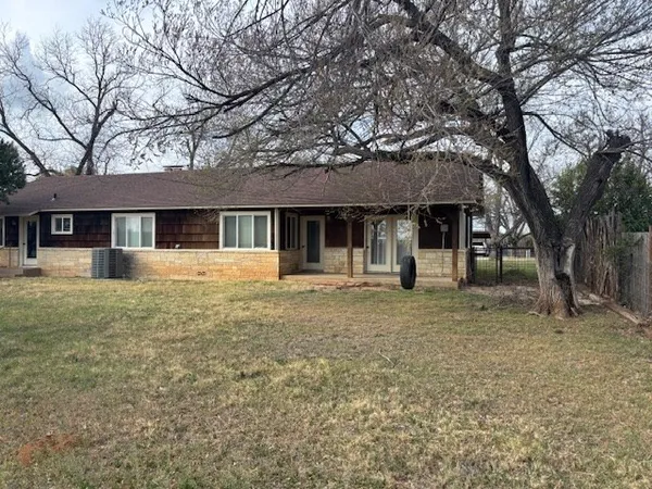 $364,900 | 931 Doole Street, Mason, TX 76856