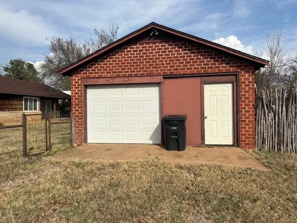 $374,900 | 931 Doole Street, Mason, TX 76856