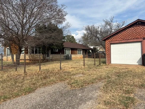 $364,900 | 931 Doole Street, Mason, TX 76856