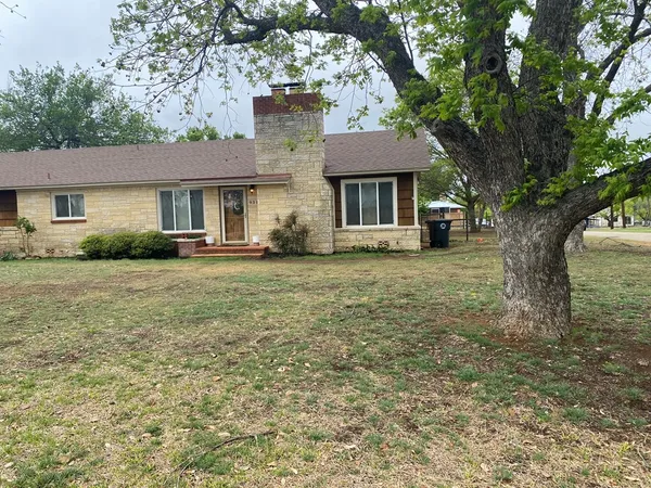 $364,900 | 931 Doole Street, Mason, TX 76856