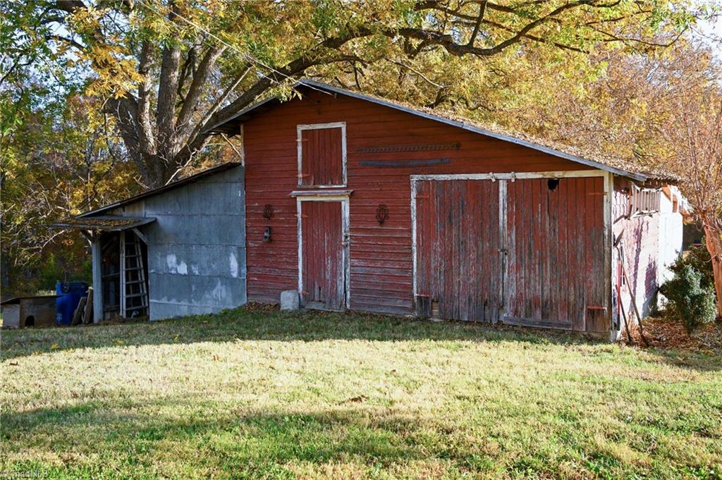 5207 Hampton Road Clemmons, NC 27012 - Photo 9 of 36 Gallery Image 9