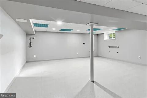 a view of a room with an empty space