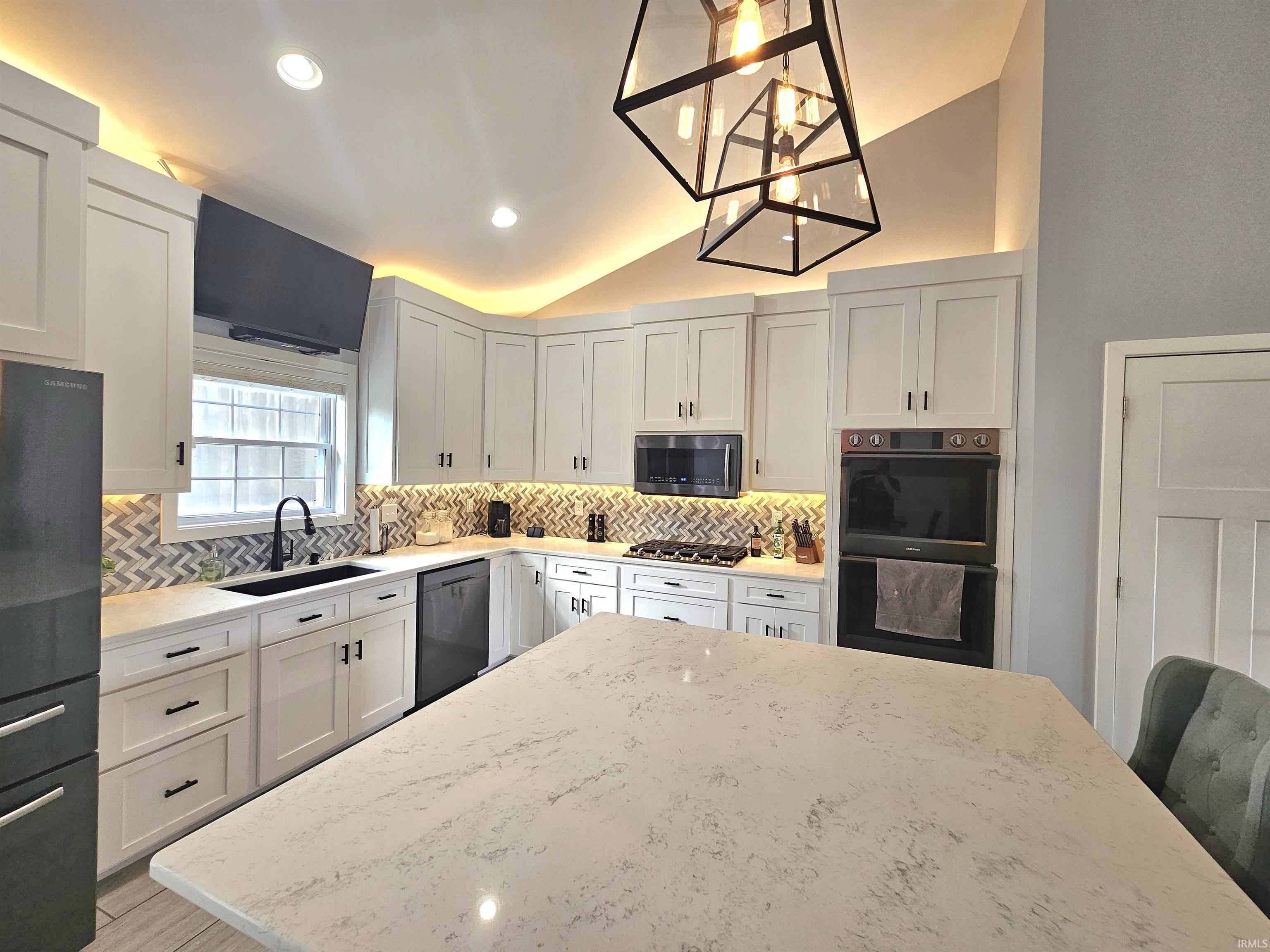 8753 Lake Road Jasonville, IN 47438 - Photo 5 of 28