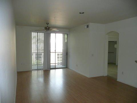 1701 East Colter Street, Unit 301 Phoenix, AZ 85016 - Photo 6 of 8 LIVING ROOM