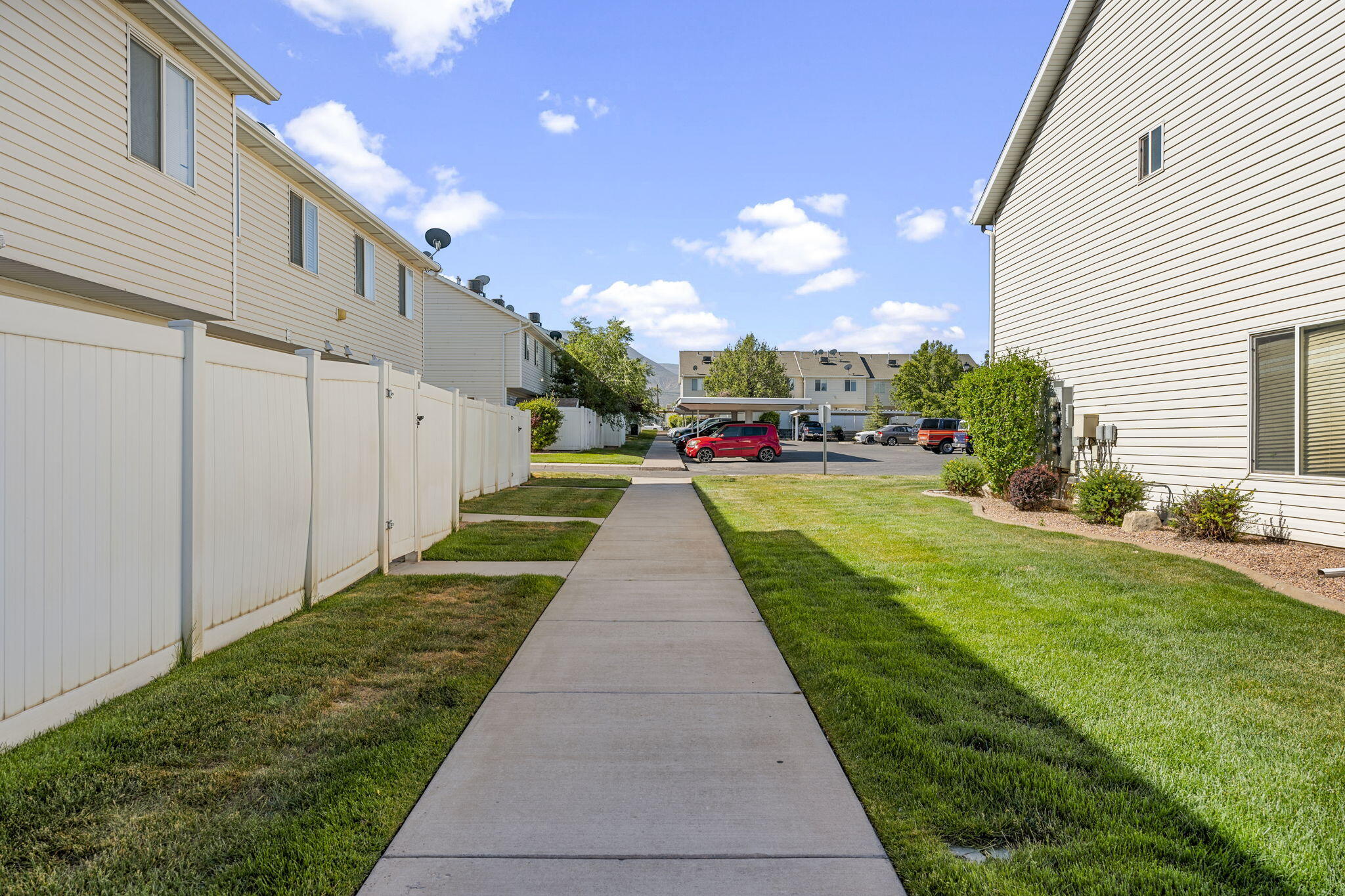1148 Northfield Road, Unit 78 Cedar City, UT 84721 - Photo 30 of 32 Walkway to parking lot