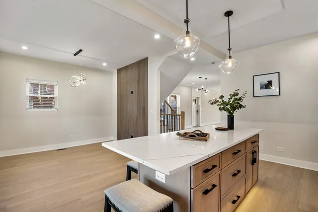 $949,900 | 5700 West Grace Street, Chicago, IL 60634