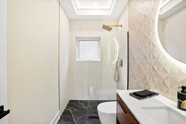 $949,900 | 5700 West Grace Street, Chicago, IL 60634