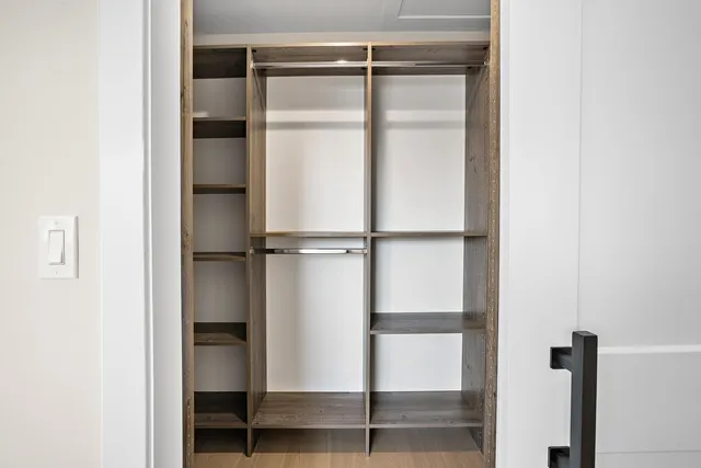 $949,900 | 5700 West Grace Street, Chicago, IL 60634